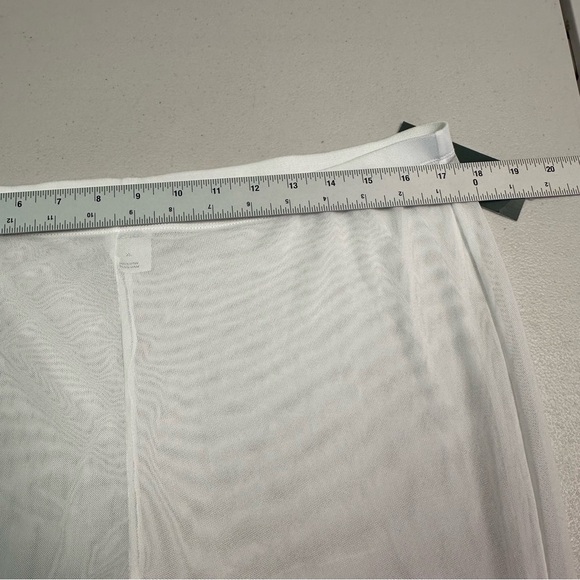 Wild Fable Women’s White Mesh Top and Pants Size XL - Picture 4 of 8